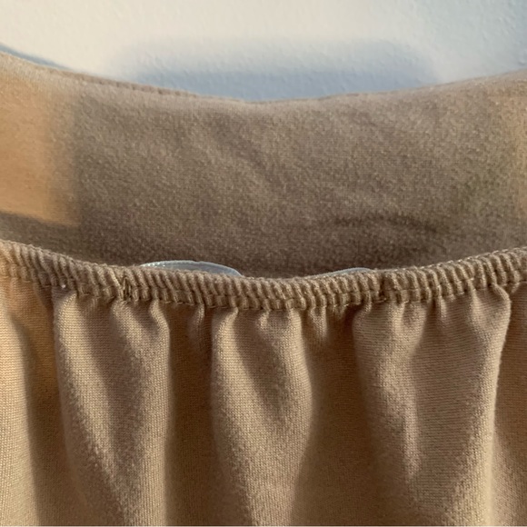 Tan cropped tank top - Picture 3 of 4